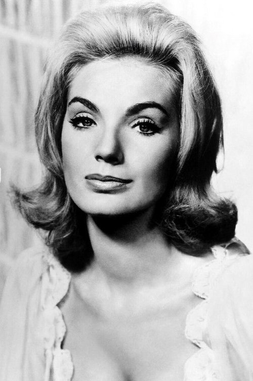 Maria Perschy as Isolde 'Easy' Mueller