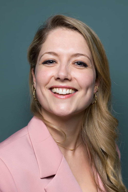 Yentl Schieman as Zuster