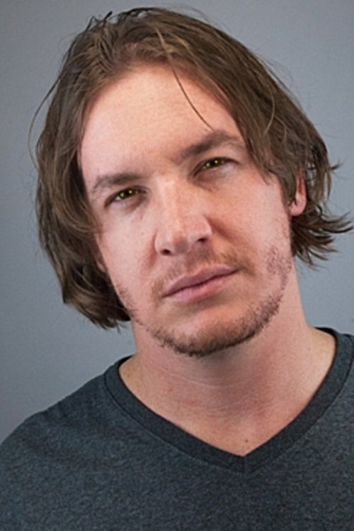 Jeremy James Douglas Norton as Earl