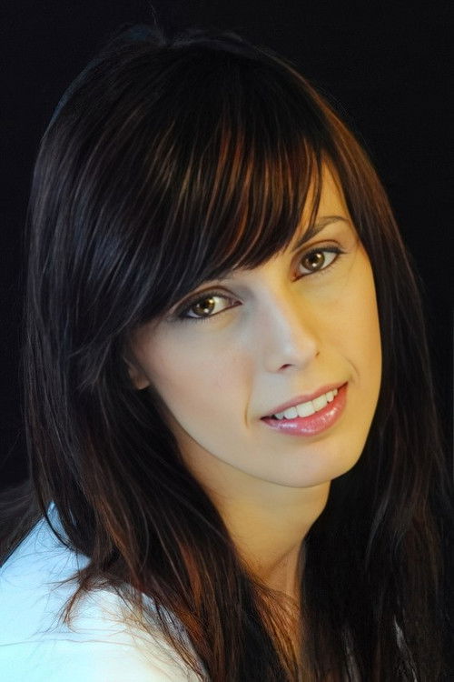 Martina Cecchelli as Vera