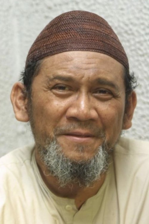 Gito Rollies as Reno's Opa