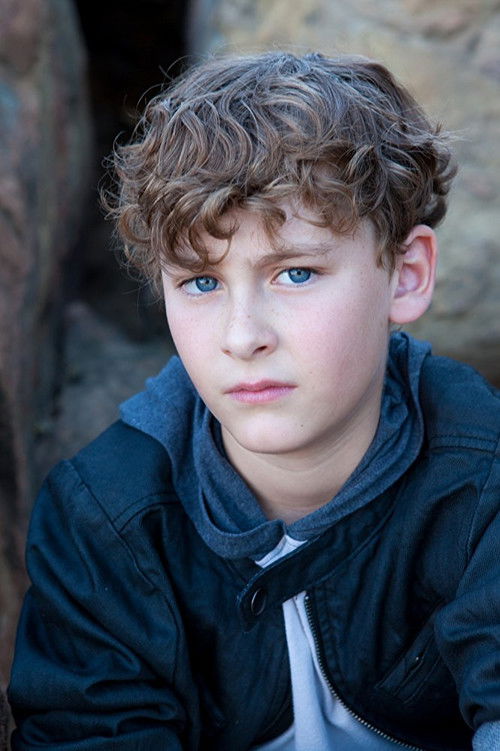 Chase Brosamle as Liam