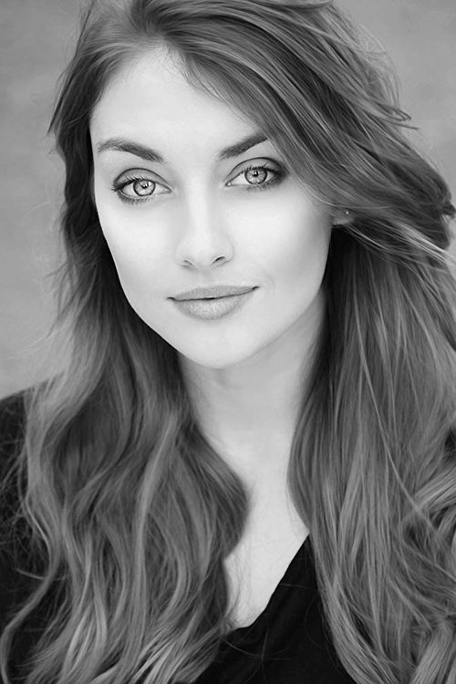 Hannah Louise Howell as Pippa