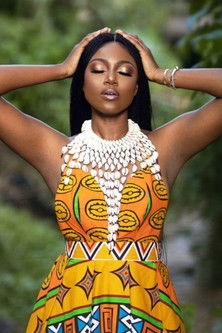 Yvonne Nelson as Genie