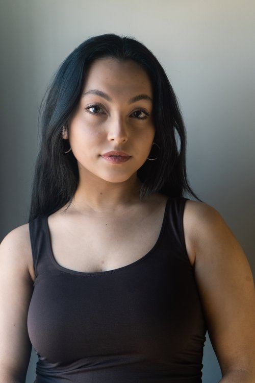 Victoria Lenhardt as Sophie