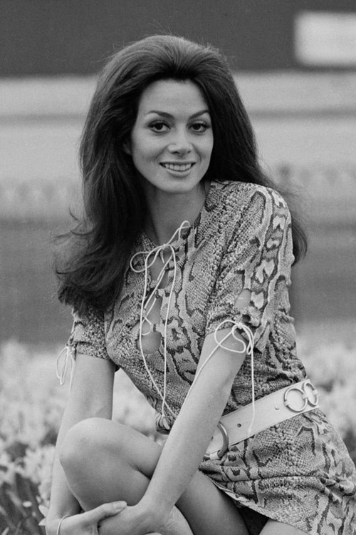 Angela Grant as Grace