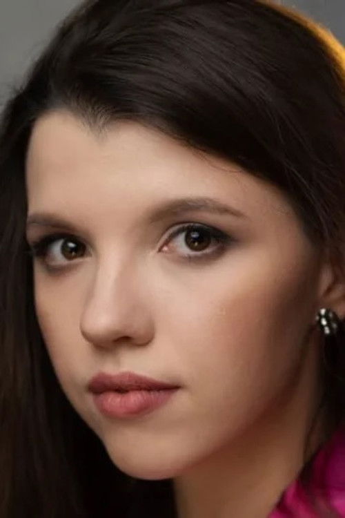 Anastasia Frolova as restaurant visitor