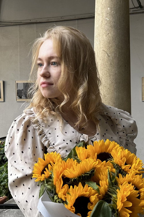 Oksana Tarnavska as Mother