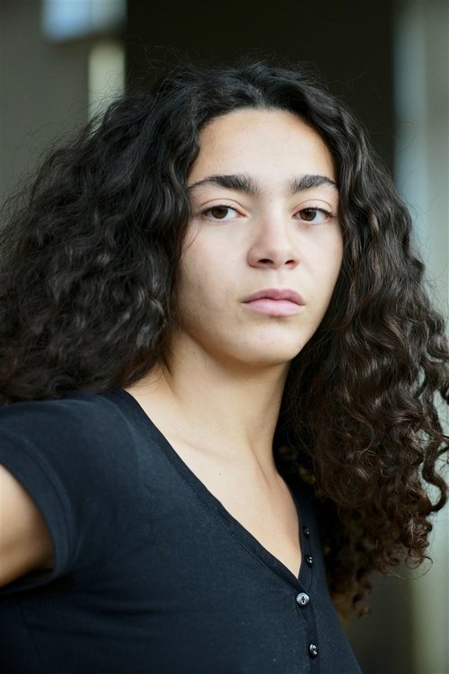 Oumnia Hanader as Thaïs