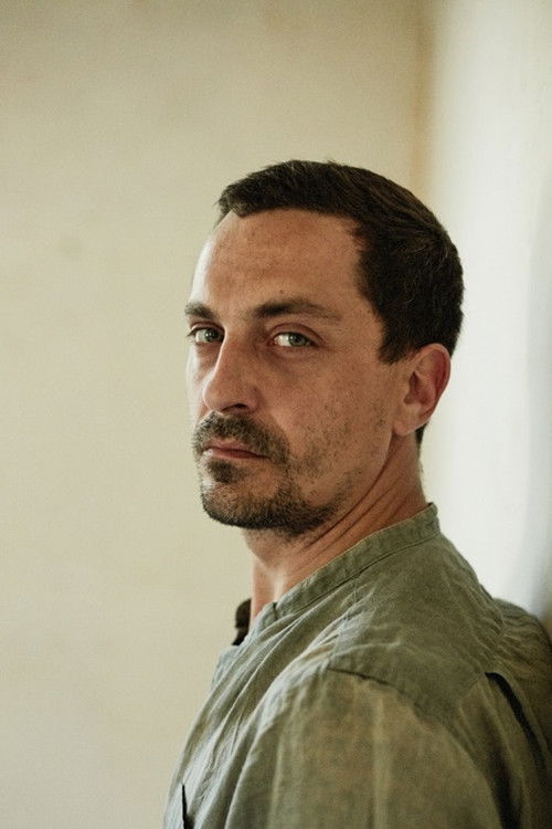 Mas Belsito as Lulua