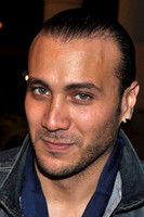 Merwan Rim as Le DJ du karaoké