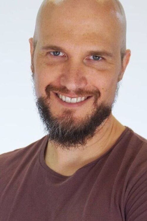 Andres Weiss as Immigration Officer