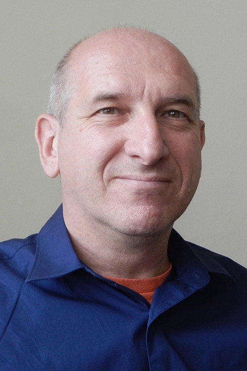 Michel Bauwens as Leo