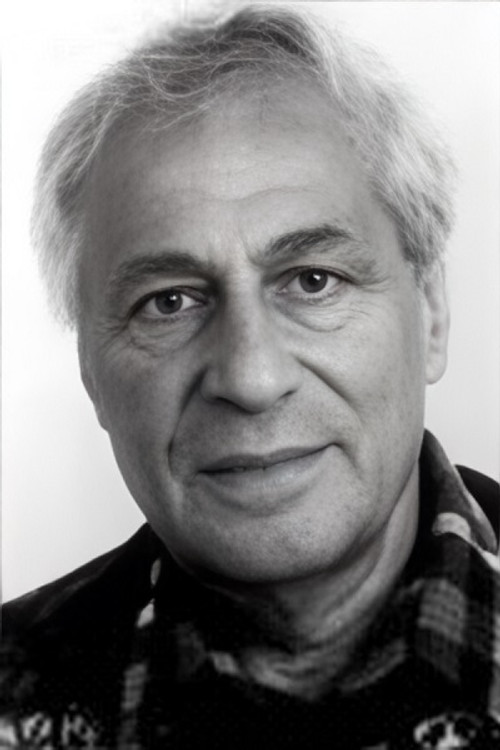 Grigoriy Lyampe as учитель музыки господин Удря