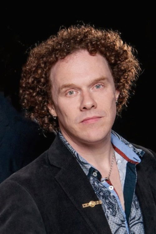 Daniel Cavanagh as Self