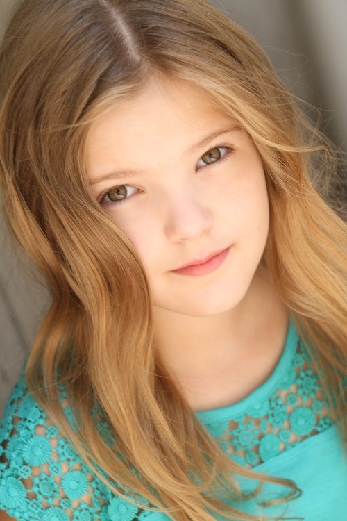 Amelia Haberman as Elizabeth