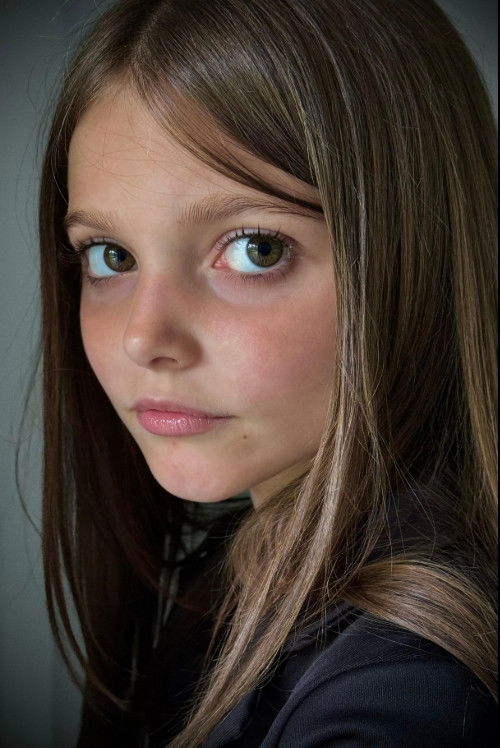 Isabella Astbury as Finn