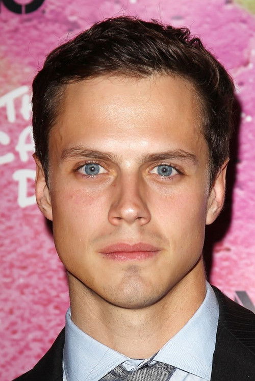 Jake Robinson as Golf Guy