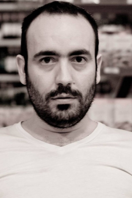 Lalo Rotaveria as Isnardi