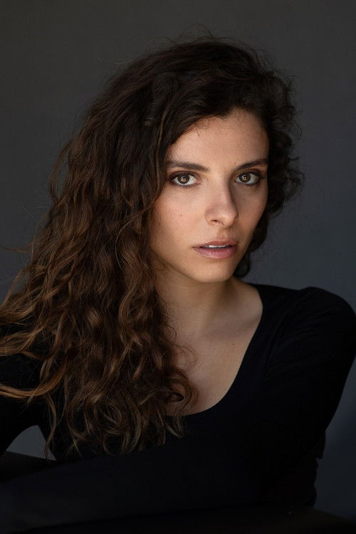 Alexia Cozzi as Sara