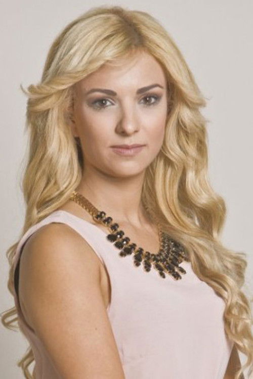 Fani Sokratous as Sylvia