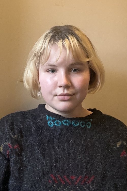 Bella Hunter as Extra