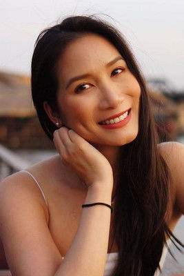 Apasiri Kulthanan as Interpol Agent