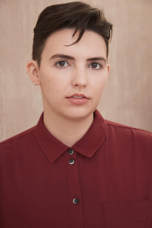 Andrea Cárdenas as Roommate