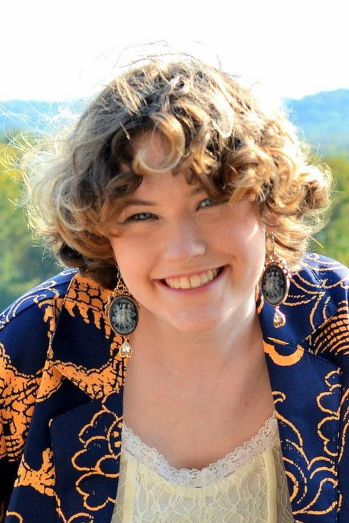 Aiyana Waller as Lucy Payne