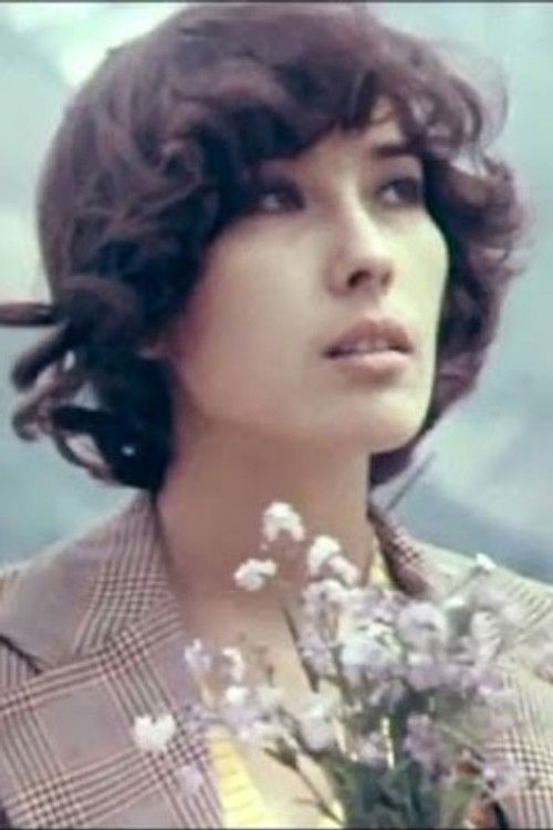 Galina Shetenova as Estule