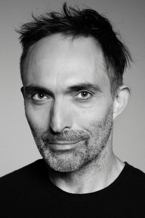 Marcelo Alonso as Rumano