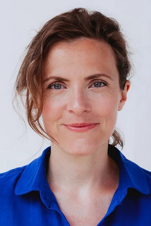 Anne-Hélène Orvelin as Dr Fronsac