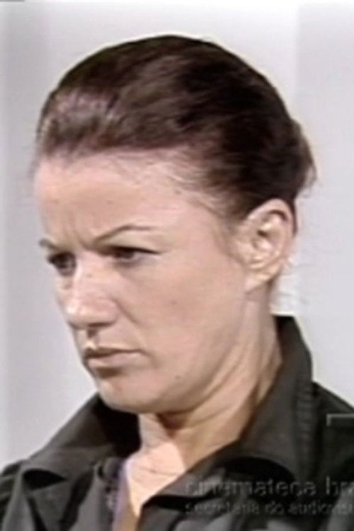 Lourdes de Moraes as Mariola