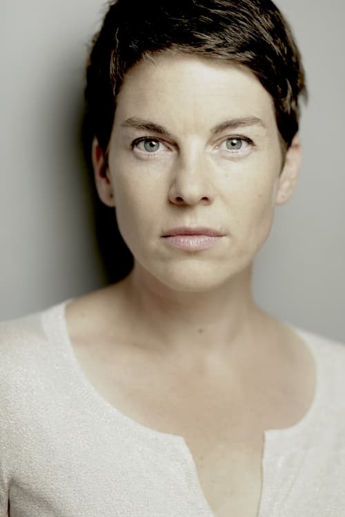 Victoria Mayer as Renate Mickenbecker