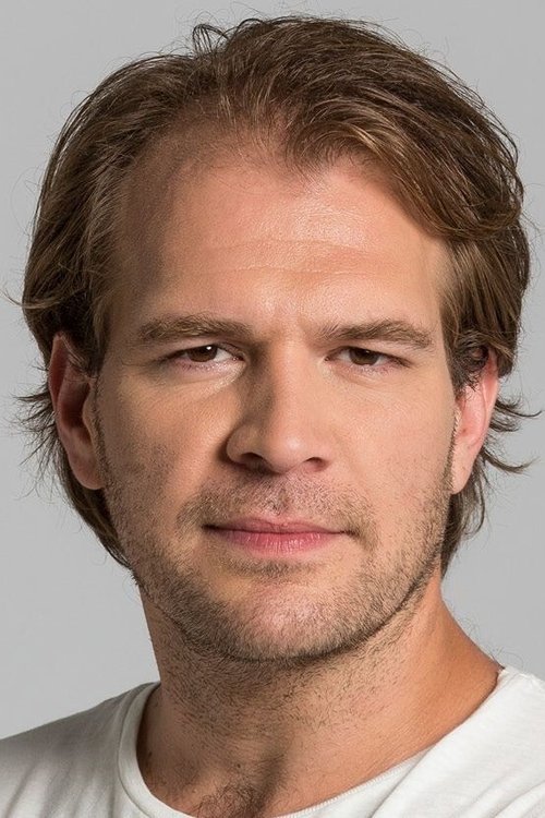 Zoltán Schmied as Andor