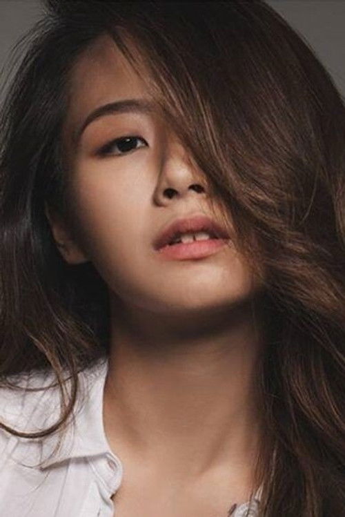 Vky Wong as Beach Girl