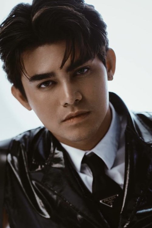 Iñigo Pascual as Marcus Alcantara