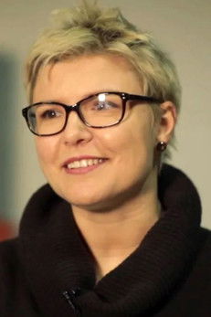 Dariya Frolova as Дуняшка