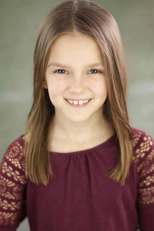 Abbie Magnuson as Molly