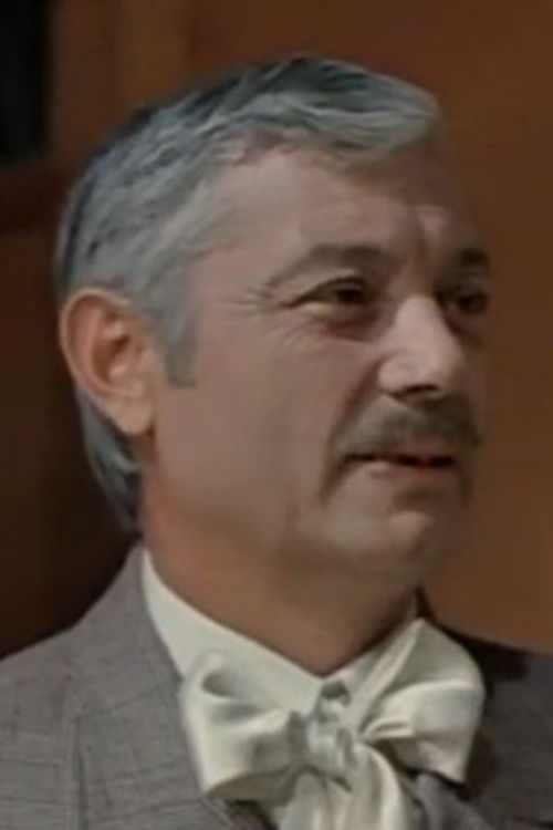 Pyotr Glavchev as Горский, капитан "Медузы"