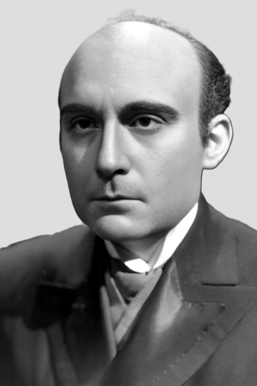 Guillermo Marín as Marques