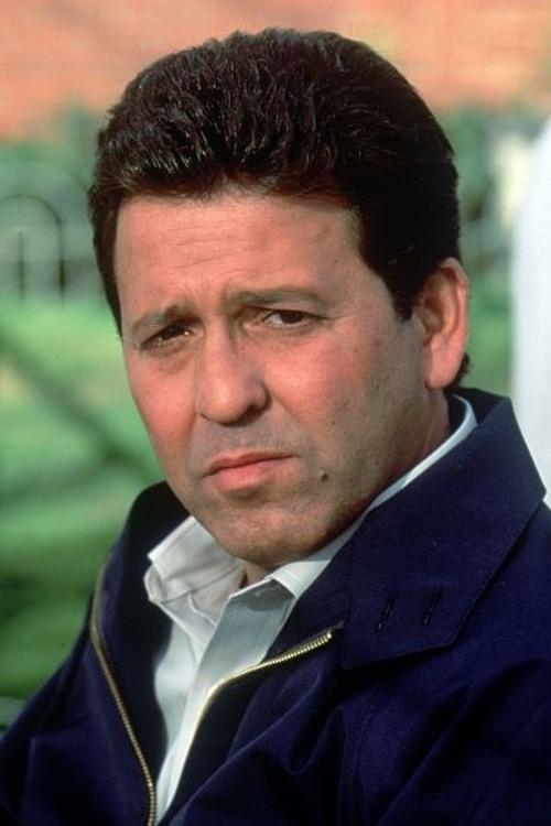 Frank Pesce as Detective Waits