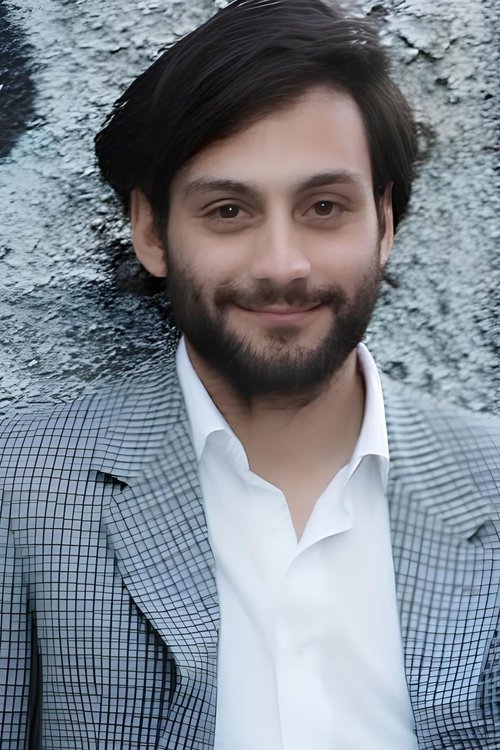 Valentino Mannias as Salvatore Vinci