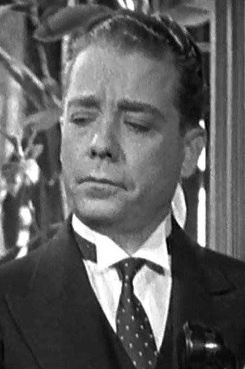 Fred Santley as a saloon singer