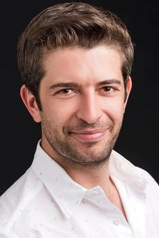 Cantuğ Turay as Melih