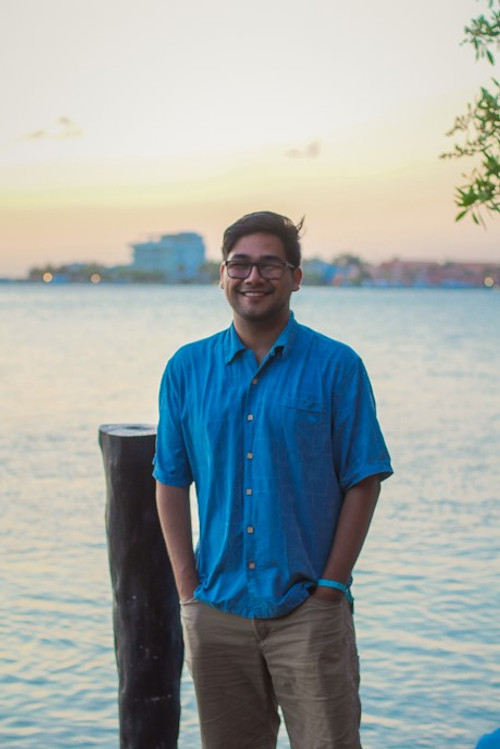 Rene R. Cuevas as La Sombra