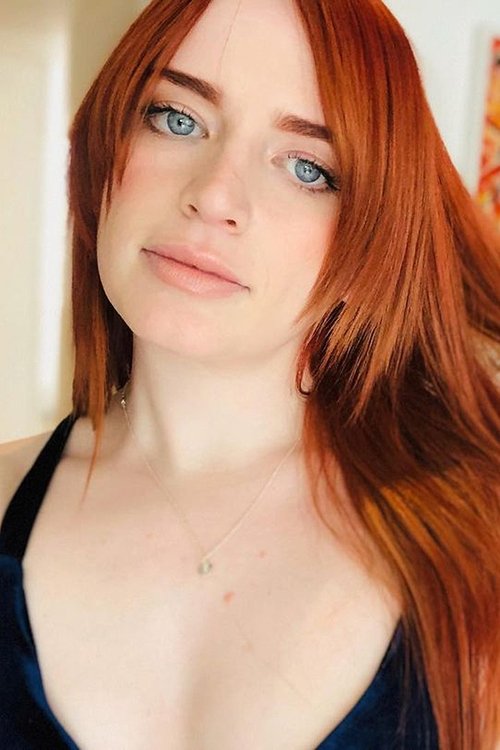 Johana Fragoso Blendl as Ophelia