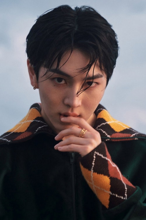 Kang Hyeong-gu as Dexter