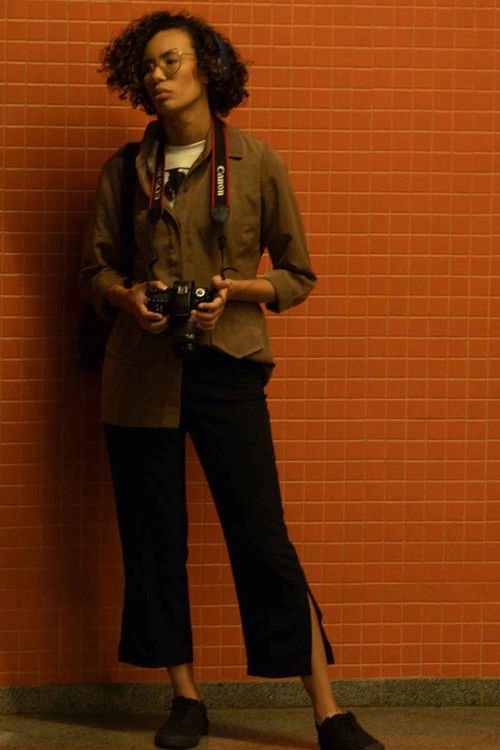 Isabella Fernandes as Miranda