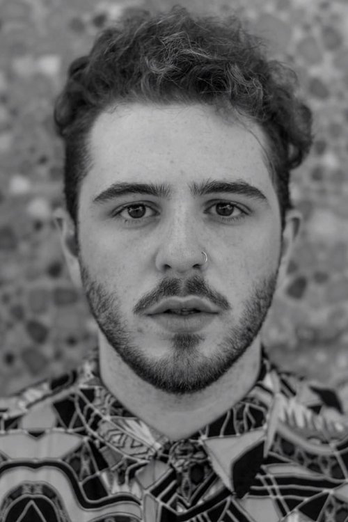 Agustín Machta as Andy